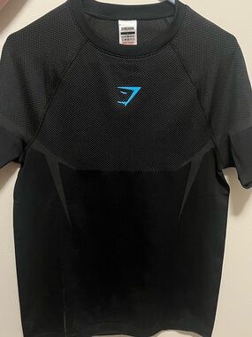Gymshark Men’s Black Short Sleeve Training Tee with Blue Logo 5.0